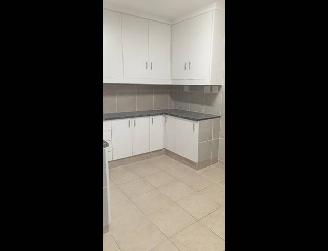 6 BEDROOM HOUSE SOLD IN MONTFORD